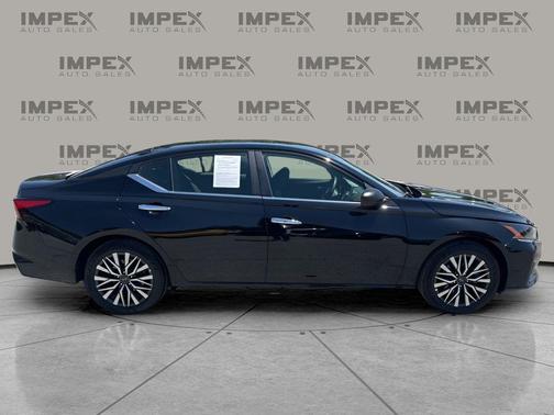 Super Black 2025 Nissan Altima 2.5 SV