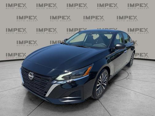 Super Black 2025 Nissan Altima 2.5 SV