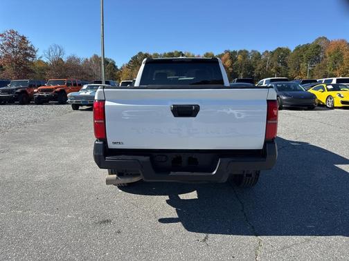 2025 Toyota Tacoma SR