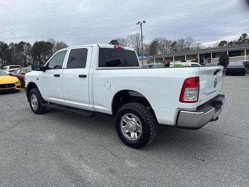 2023 RAM 2500 Tradesman Crew Cab 4x4 6'4' Box