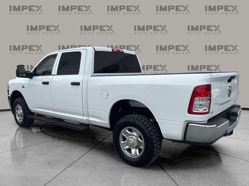 2023 RAM 2500 Tradesman Crew Cab 4x4 6'4' Box