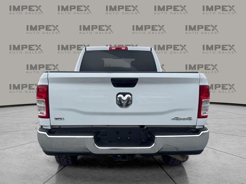 2023 RAM 2500 Tradesman Crew Cab 4x4 6'4' Box