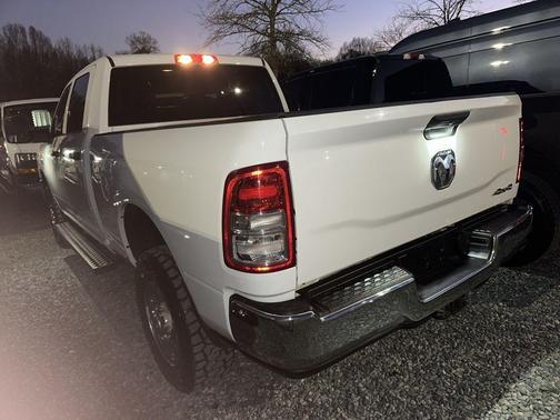 2023 RAM 2500 Tradesman Crew Cab 4x4 6'4' Box