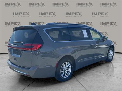 2021 Chrysler Pacifica Touring L