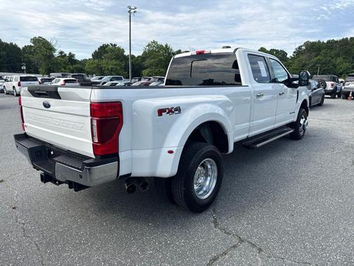 White Metallic 2021 Ford F-350 Lariat