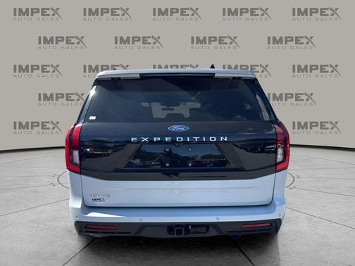 SPACE SILVER METALLIC 2025 Ford Expedition Active