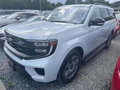 SPACE SILVER METALLIC 2025 Ford Expedition Active