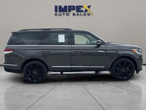 2022 Lincoln Navigator Black Label
