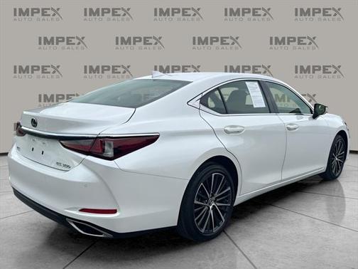 2022 Lexus ES 350 Base