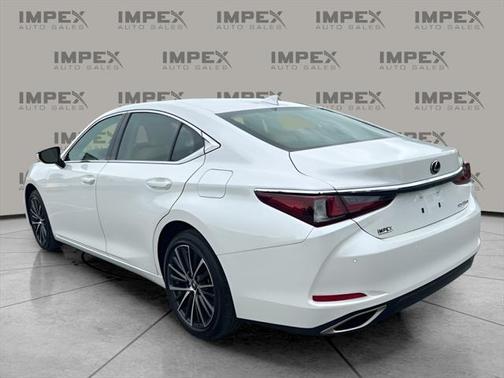 2022 Lexus ES 350 Base