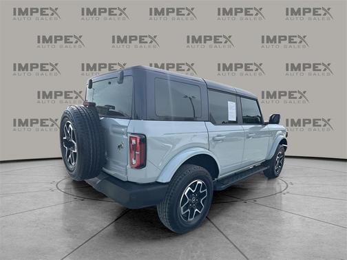 2024 Ford Bronco Outer Banks