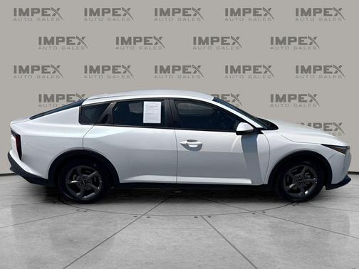 Snow White Pearl 2025 Kia K4 LXS