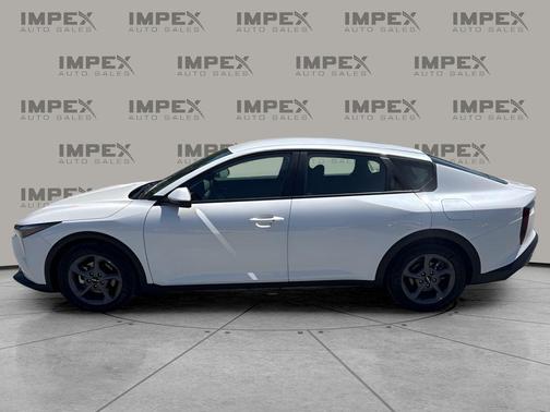 Snow White Pearl 2025 Kia K4 LXS