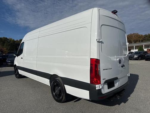 2025 Mercedes-Benz Sprinter 2500 High Roof