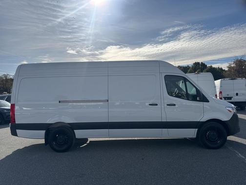 2025 Mercedes-Benz Sprinter 2500 High Roof