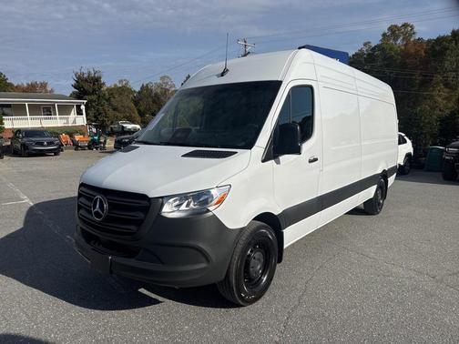 2025 Mercedes-Benz Sprinter 2500 High Roof