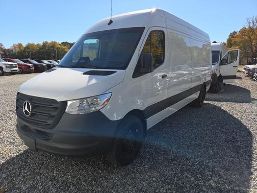 2025 Mercedes-Benz Sprinter 2500 High Roof