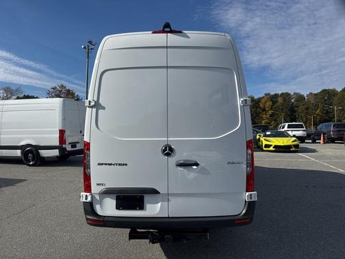 2025 Mercedes-Benz Sprinter 2500 High Roof