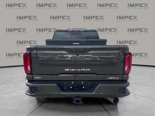 2022 GMC Sierra 2500 AT4