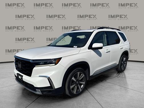 Platinum White Pearl 2024 Honda Pilot Touring 8-Passenger