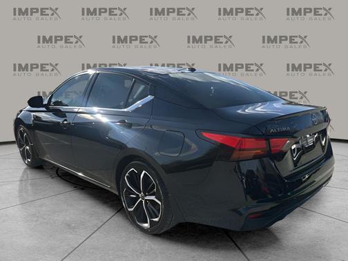 2024 Nissan Altima SR FWD