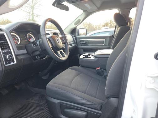 2019 RAM 1500 Classic Warlock Crew Cab 4x4 5'7' Box