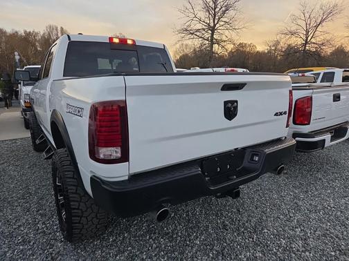 2019 RAM 1500 Classic Warlock Crew Cab 4x4 5'7' Box