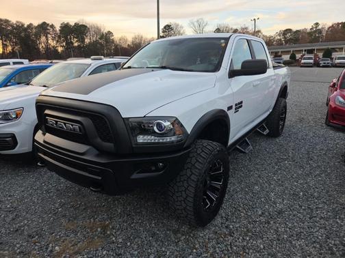 2019 RAM 1500 Classic Warlock Crew Cab 4x4 5'7' Box