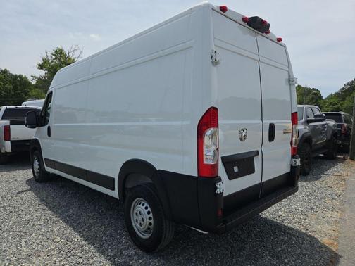 Bright White Clearcoat 2026 RAM ProMaster 2500 Tradesman