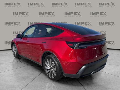 2026 Tesla Model Y Standard Rear-Wheel Drive