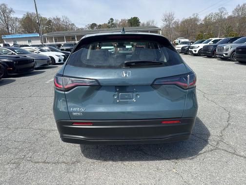 2025 Honda HR-V LX