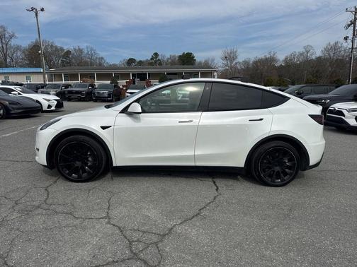 2022 Tesla Model Y Long Range Dual Motor All-Wheel Drive