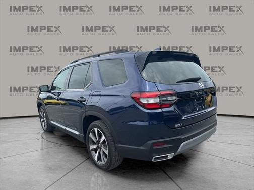 2023 Honda Pilot Touring 8-Passenger