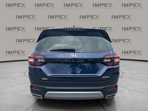 2023 Honda Pilot Touring 8-Passenger