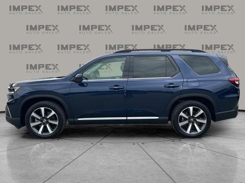 2023 Honda Pilot Touring 8-Passenger