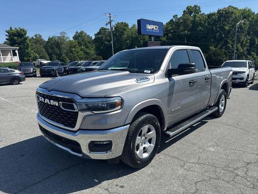 Billet Silver Metallic Clearcoat 2025 RAM 1500 Big Horn/Lone Star