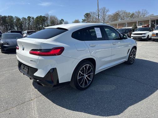 2022 BMW X4 xDrive30i