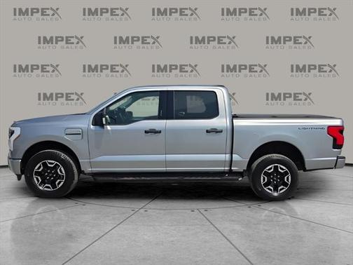2023 Ford F-150 Lightning XLT