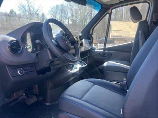 2025 Mercedes-Benz Sprinter 2500 High Roof