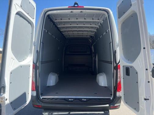 2025 Mercedes-Benz Sprinter 2500 High Roof