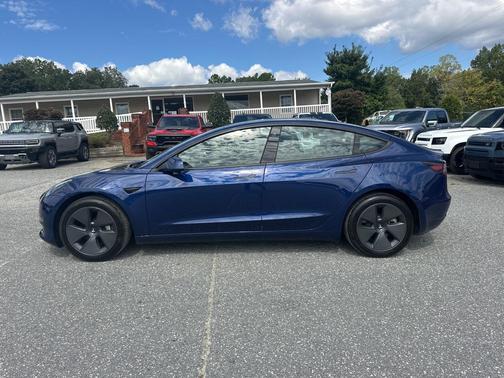 2023 Tesla Model 3 Standard Range