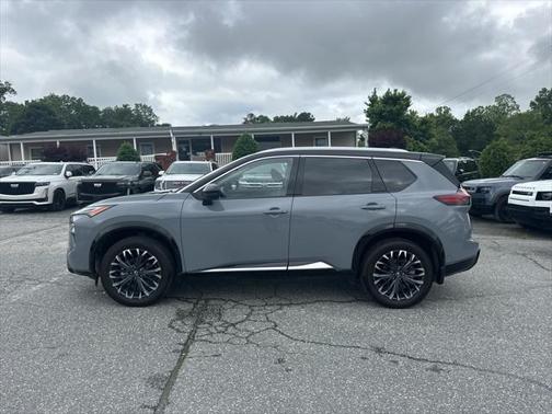 2024 Nissan Rogue Platinum