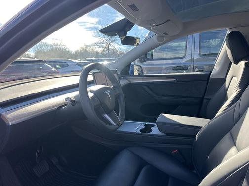 2024 Tesla Model Y Long Range Dual Motor All-Wheel Drive