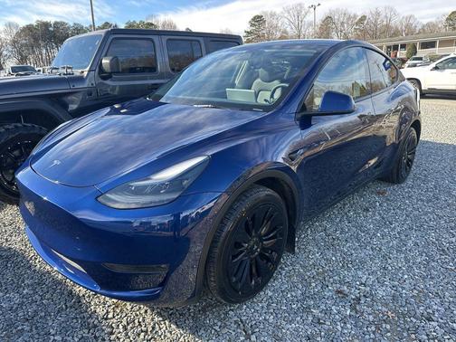 2024 Tesla Model Y Long Range Dual Motor All-Wheel Drive