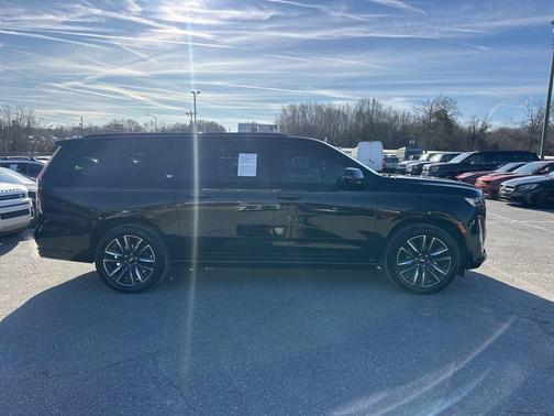 2023 Cadillac Escalade ESV Sport Platinum