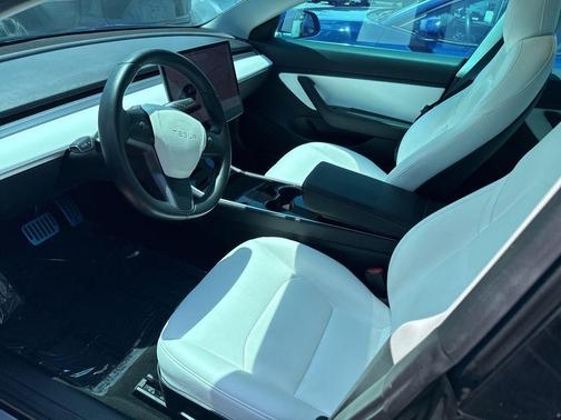 Deep Blue Metallic 2018 Tesla Model 3 Mid Range