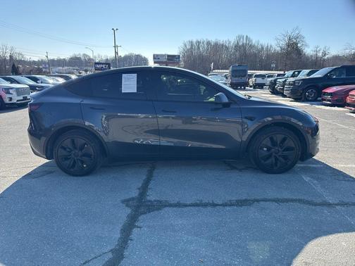 2025 Tesla Model Y Long Range Dual Motor All-Wheel Drive