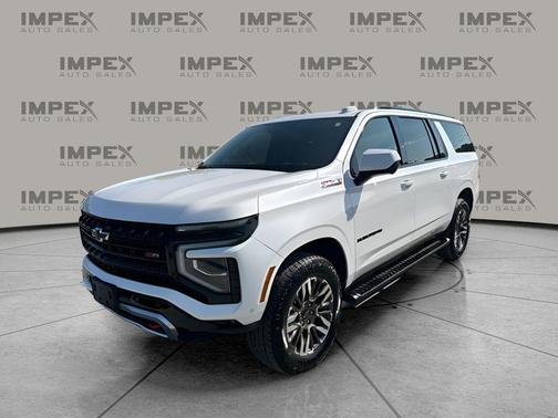 Iridescent Pearl Tricoat 2025 Chevrolet Suburban 4WD Z71
