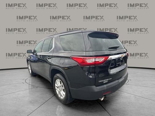 2021 Chevrolet Traverse LT Cloth