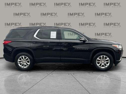 2021 Chevrolet Traverse LT Cloth